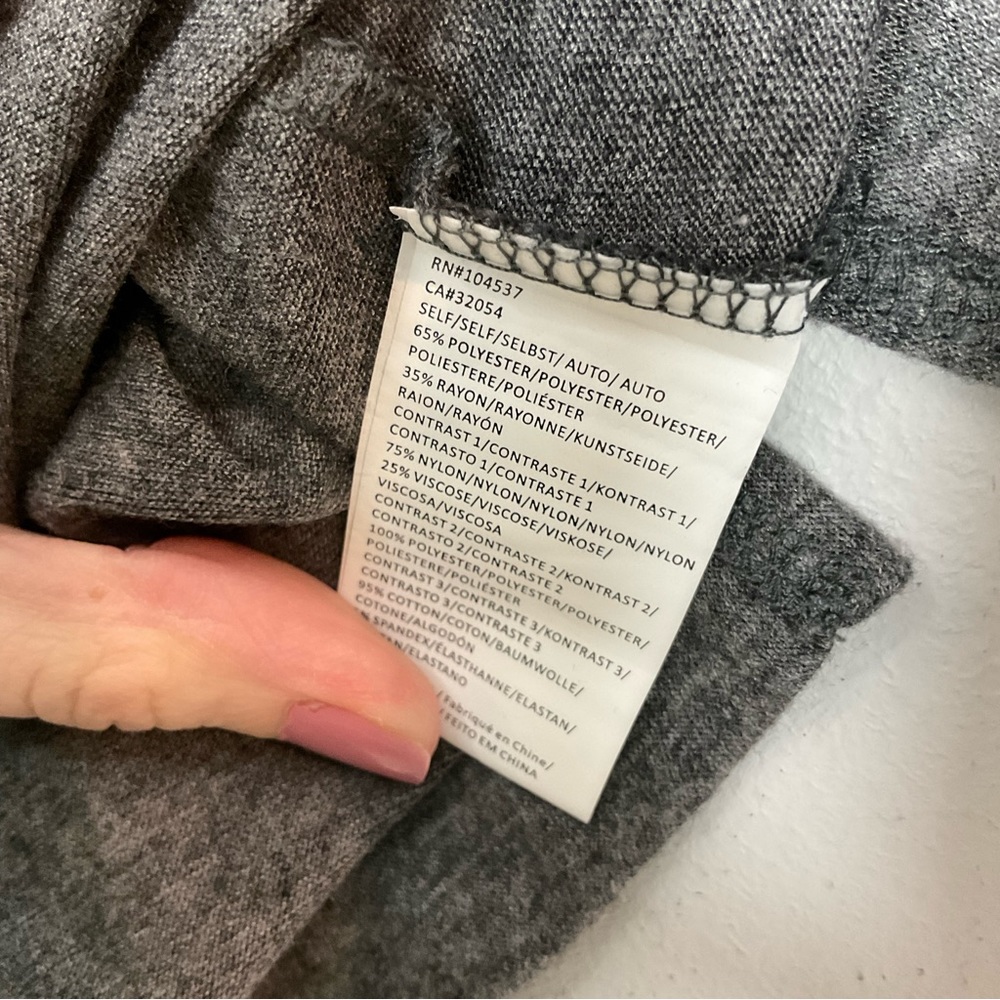 Anthropologie Tiny Cassidy Velvet Sleeve Top - Picture 5 of 6